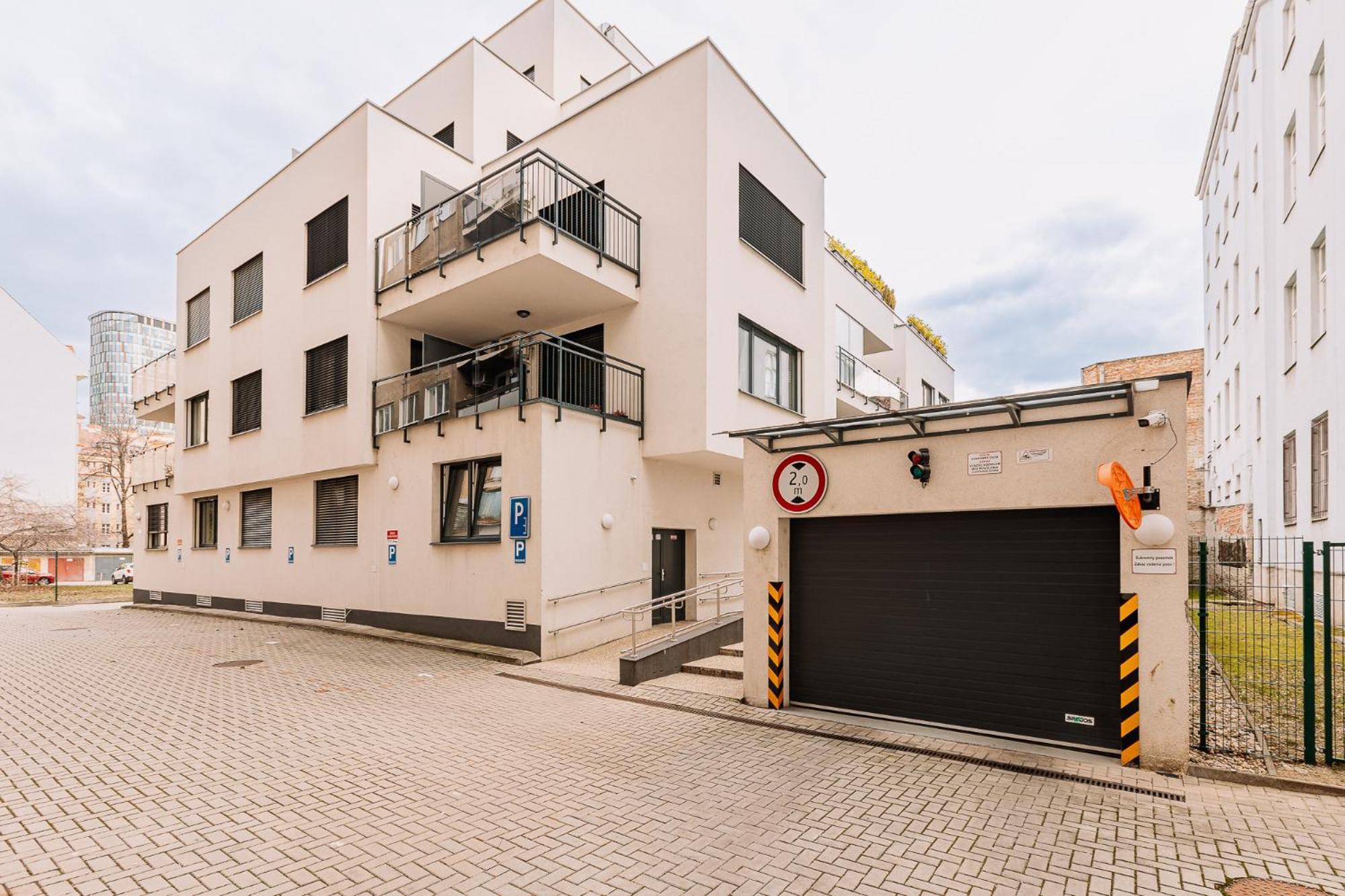 Ferienwohnung Skau Dunajska 58A Apt3 Pressburg Exterior foto