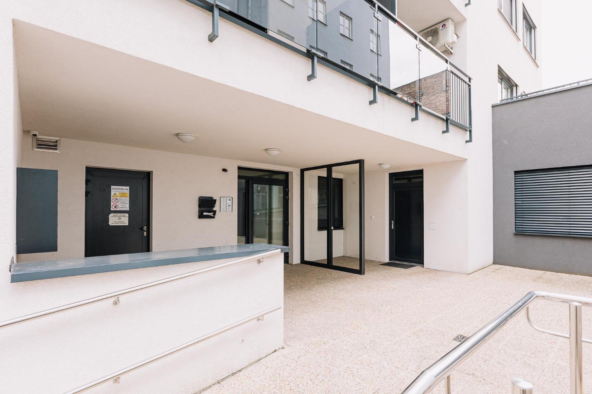 Ferienwohnung Skau Dunajska 58A Apt3 Pressburg Exterior foto